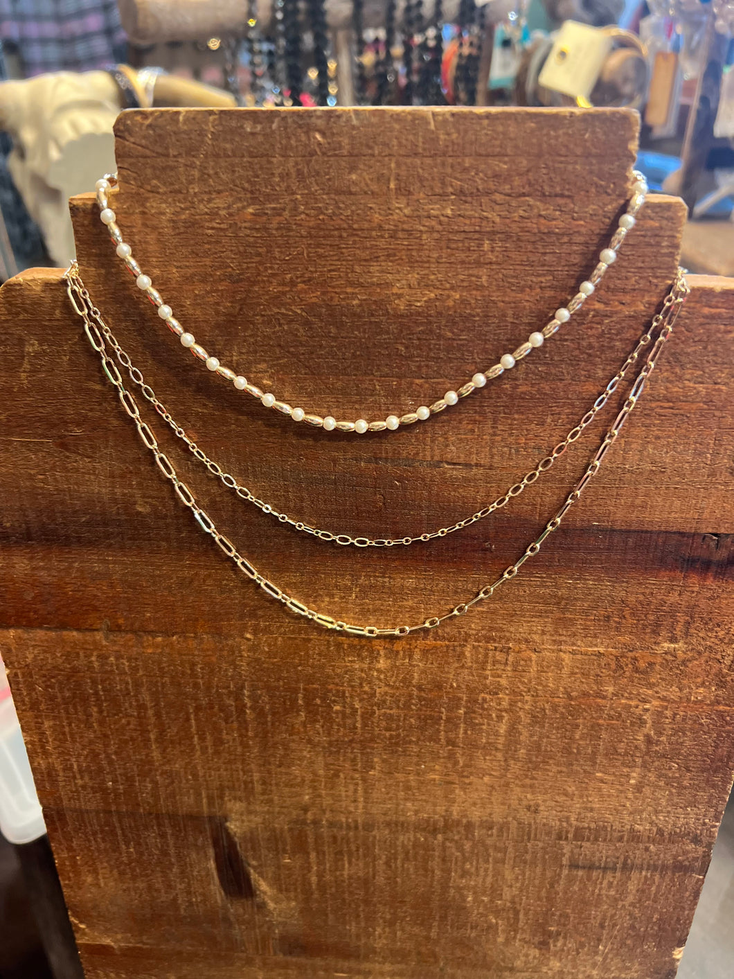 Small Pearl Layer Necklace