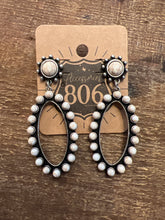 Load image into Gallery viewer, Route 806 Earring
